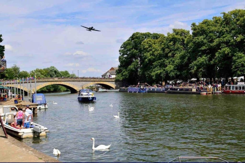 Cotswold Gateway Apartment: Family-Friendly with Convenient Parking Evesham Exterior photo